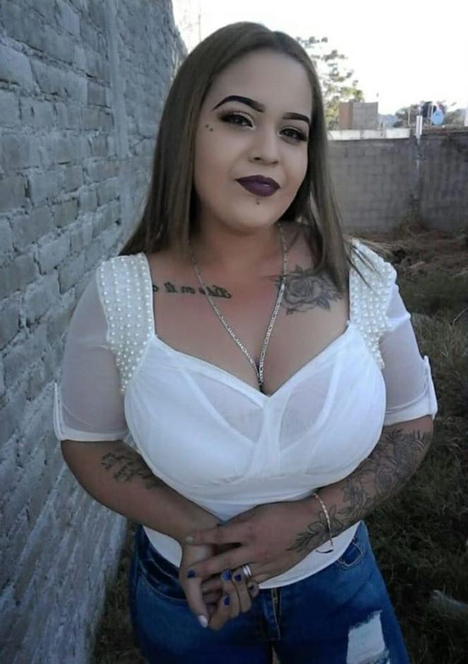 25P Big boobs Karen