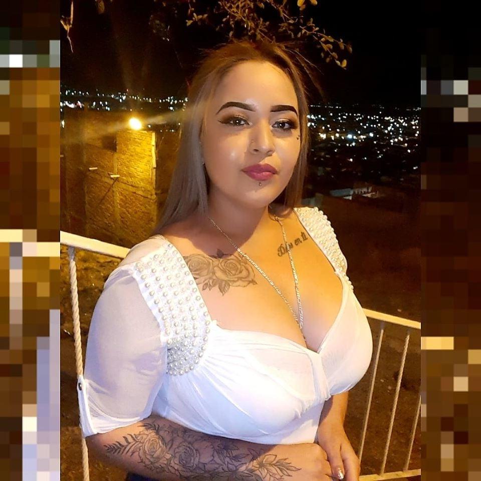 25P Big boobs Karen