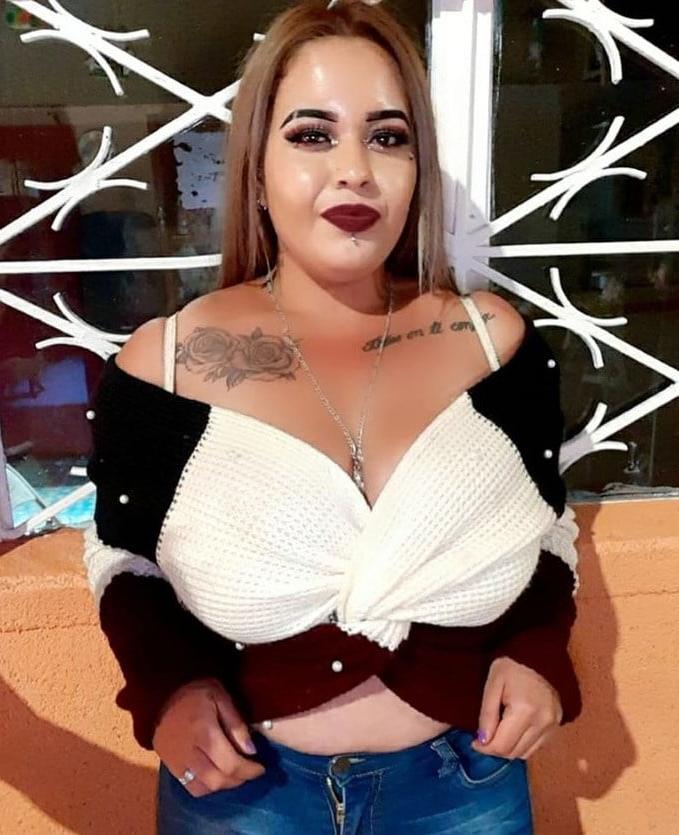 25P Big boobs Karen