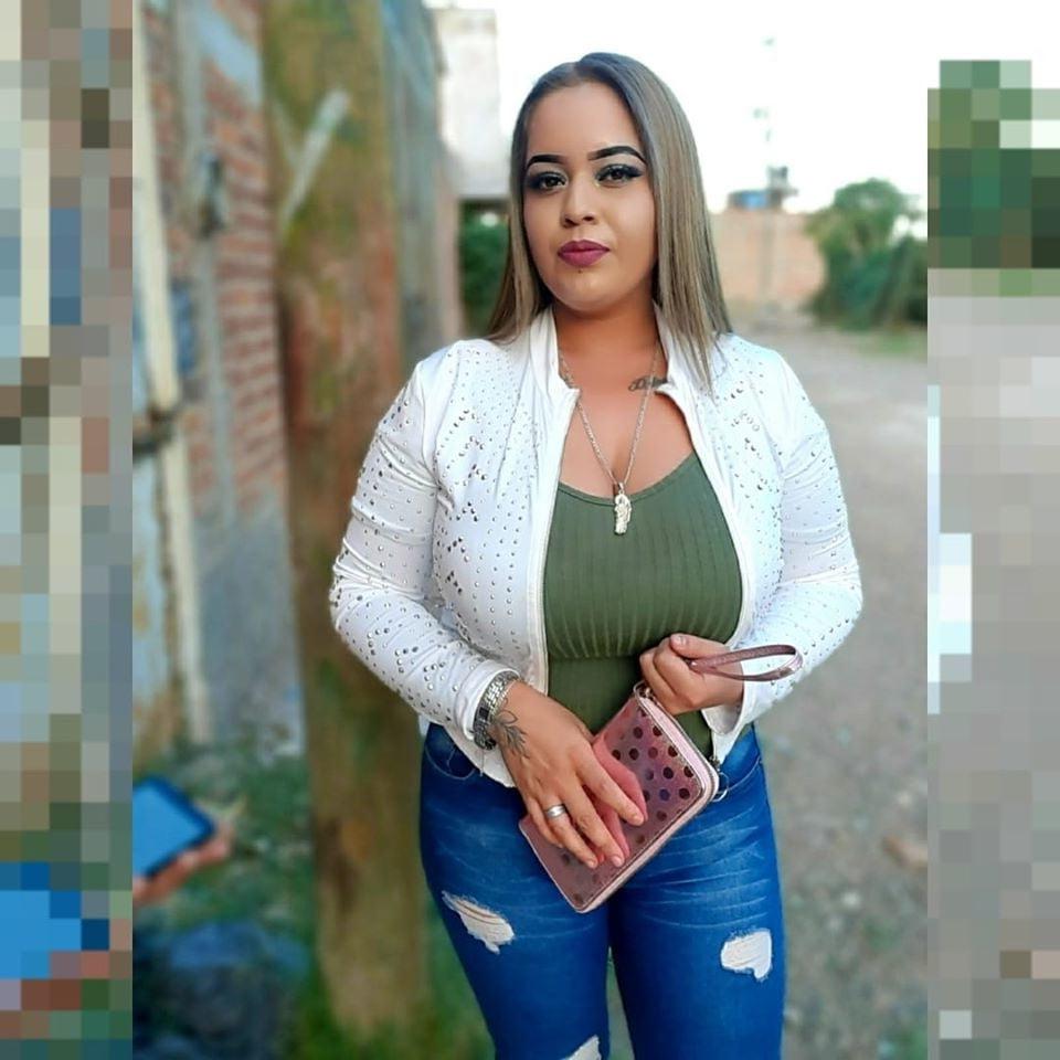25P Big boobs Karen