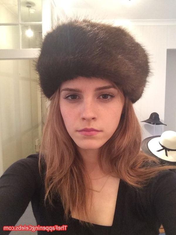 25P Horny Emma Watson - Where would you shoot your cum on her