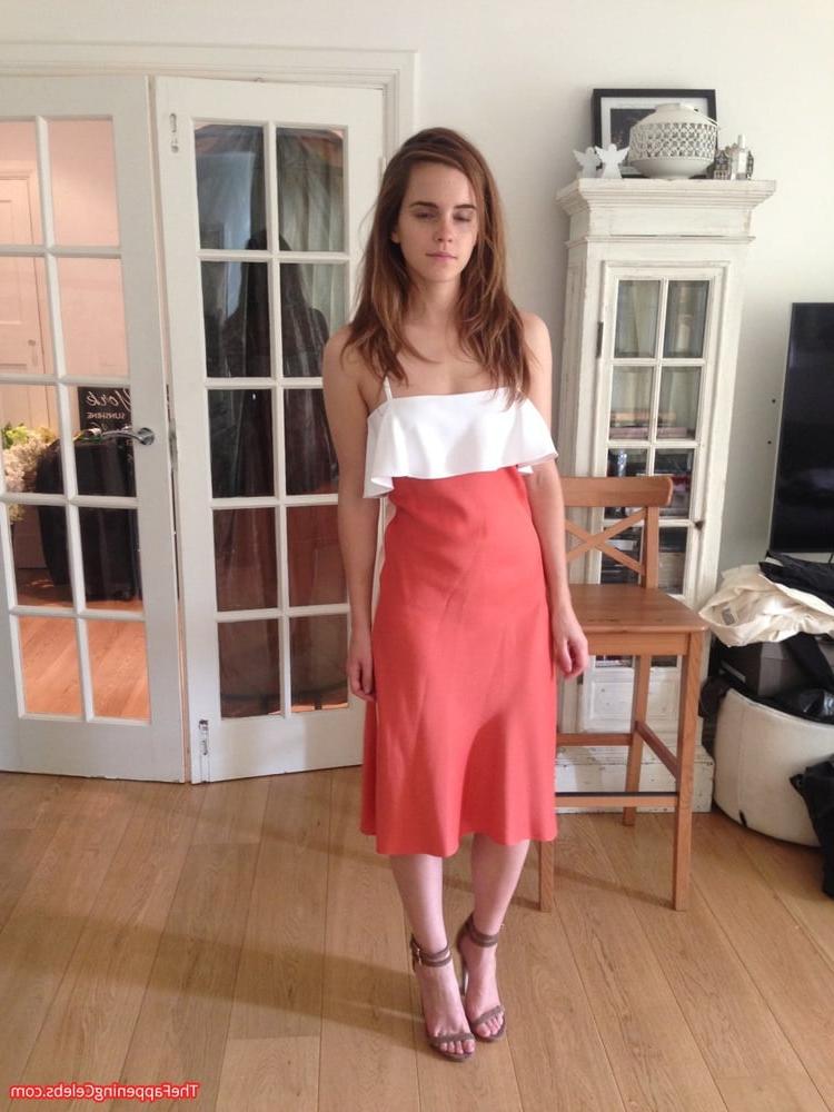 25P Horny Emma Watson - Where would you shoot your cum on her