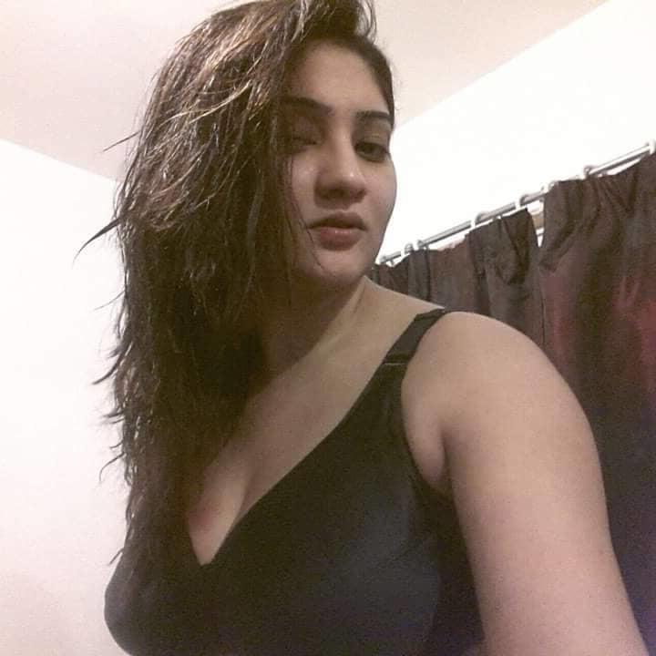 16P Nude Big boobs Traditional desi wife