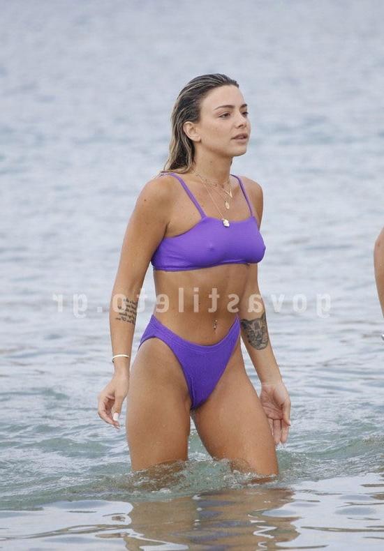 25P greek celebrities hot legs