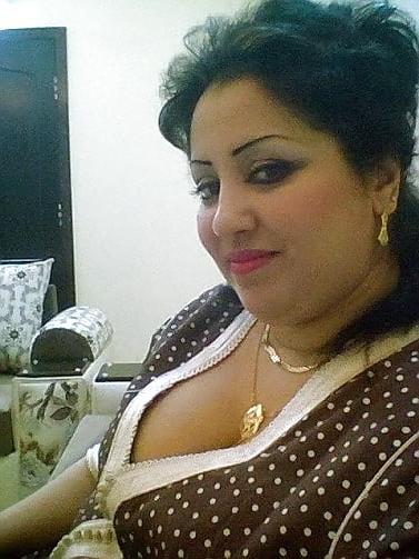 25P FATIMA Arab Mature Hijab Whore BIG BOOBs BBW Slut MILF