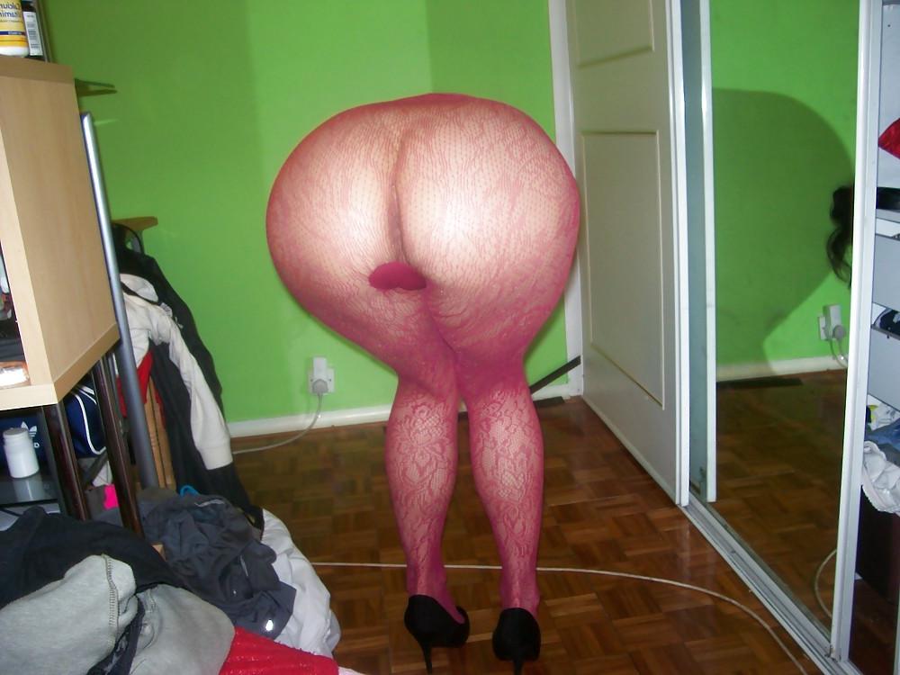 11P Sexy girl with big booty 2 (red stockings)