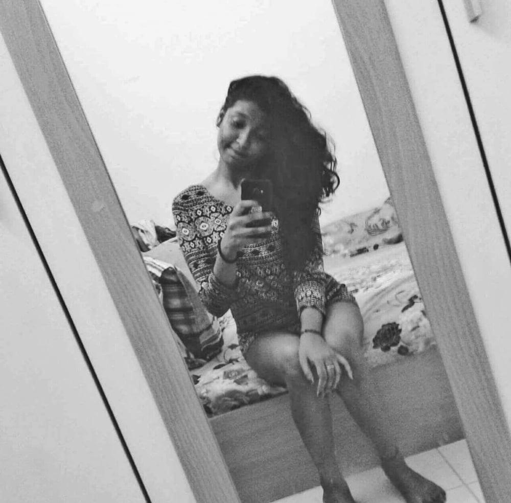 15P Sri Lanka girl 27