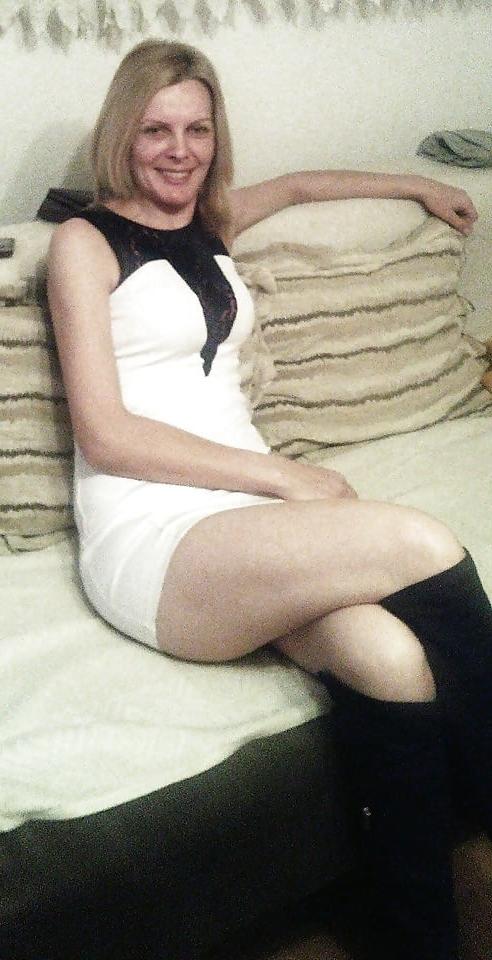 25P hot mom milf