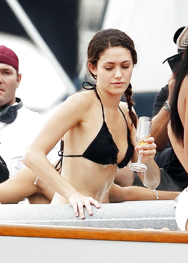25P Emmy Rossum Cum Target