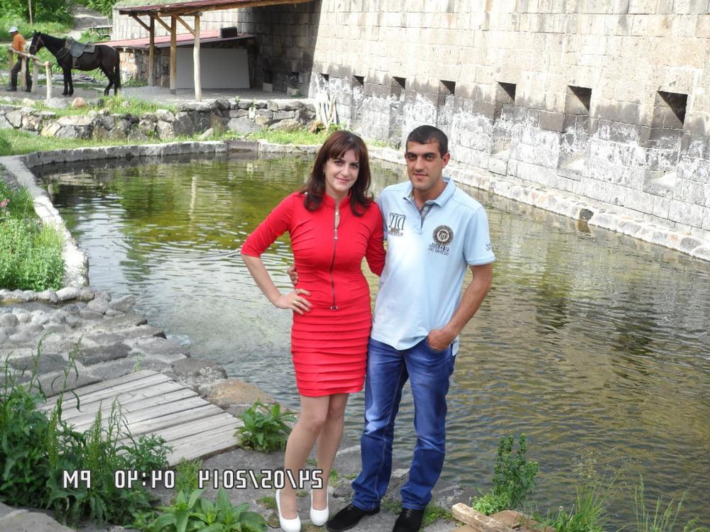 25P Hot skinny mom with beautiful legs