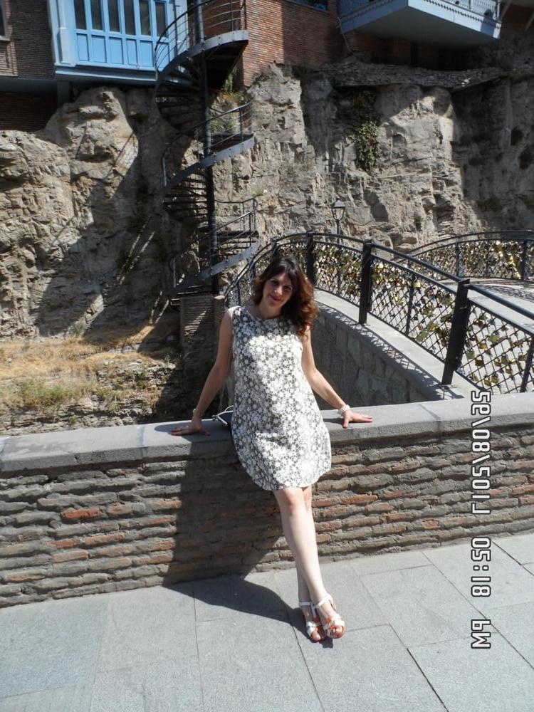 25P Hot skinny mom with beautiful legs