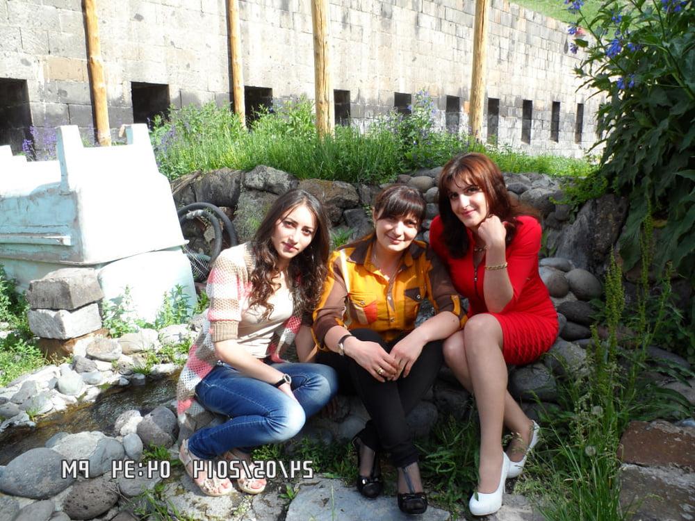 25P Hot skinny mom with beautiful legs