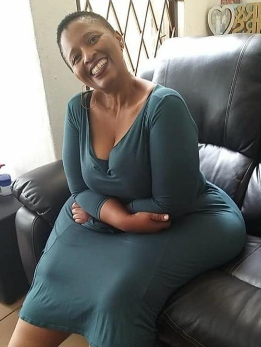 25P Extra wide mega hip big booty sexy pear Makholwa