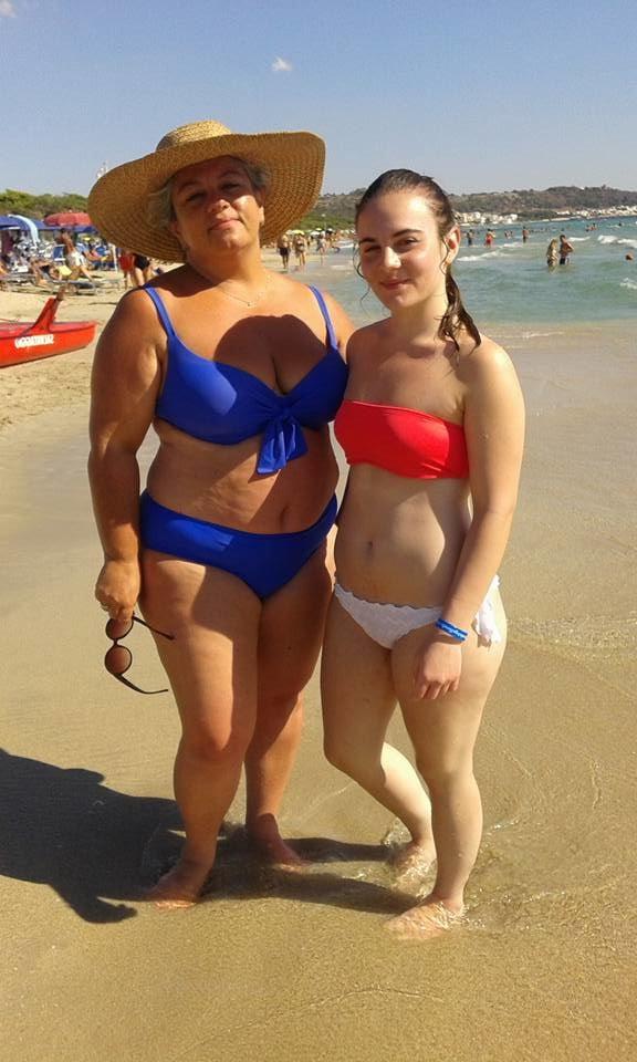 25P Mature ladies