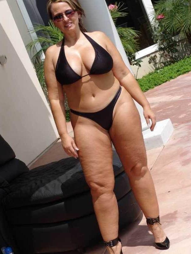 25P Mature ladies