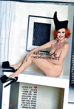 25P Italian tv mature stars i masturbeted for 3