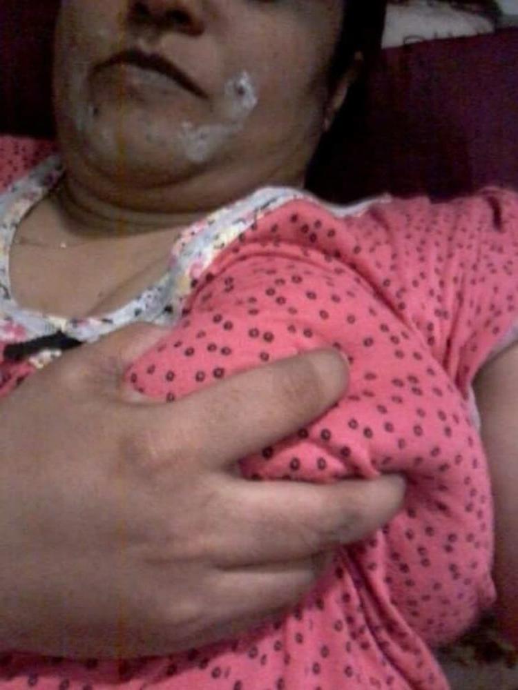 10P Indo Paki Muslim Mature Hijab Slut Whore shows her BIG BOOBS