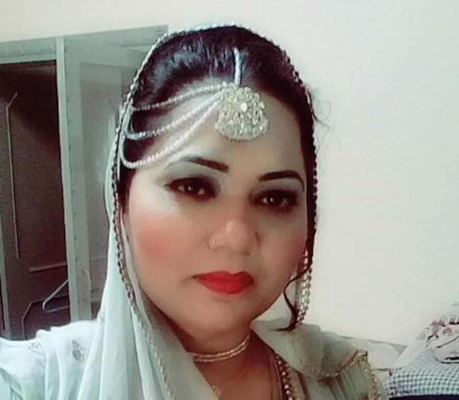 25P Indo Paki Muslim Mature Hijab Whore gets FUCKED - BIG BOOBS