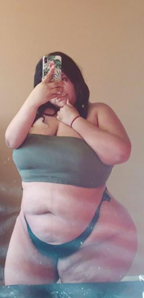 25P White mega big booty bbw pear Ana