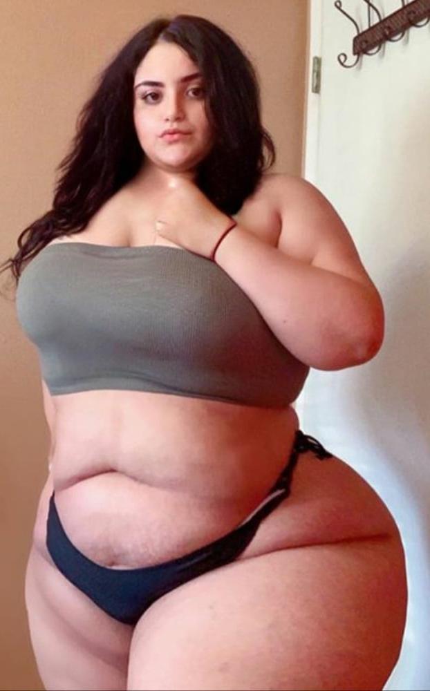 25P White mega big booty bbw pear Ana