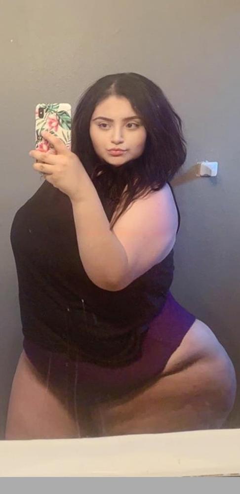 25P White mega big booty bbw pear Ana