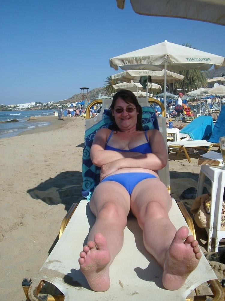 25P Mrs McKay from Crawley UK