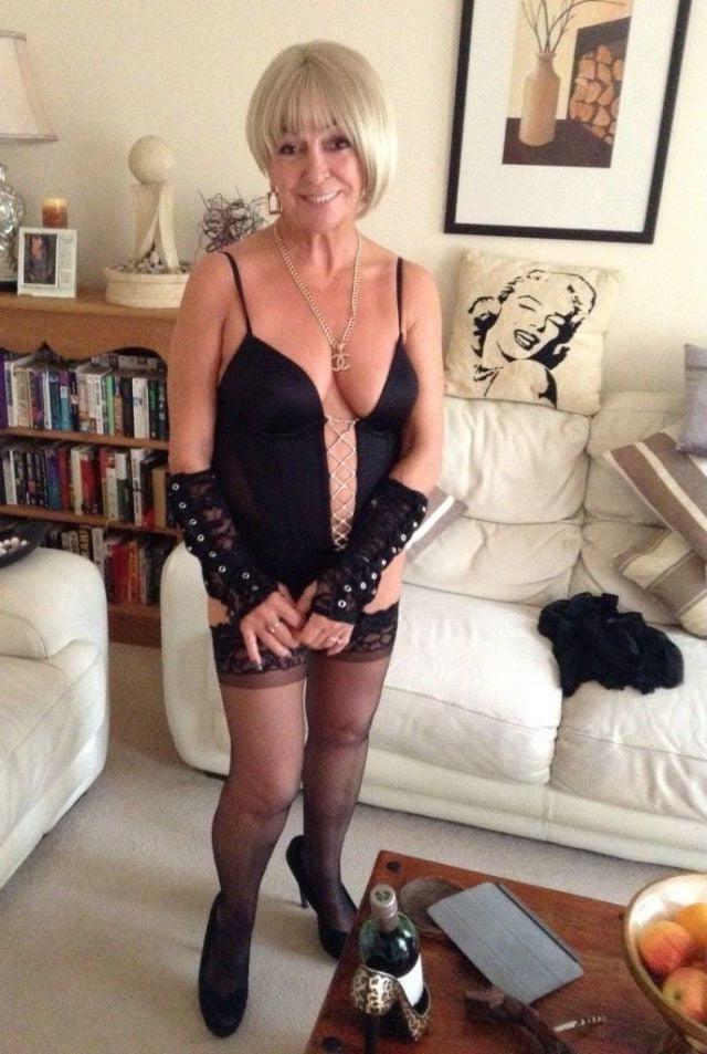 25P MILFS AND GILFS VI