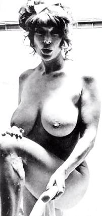 25P Retro Babe - Dyanne Thorne