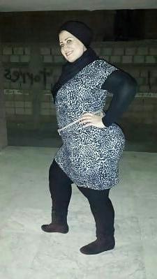 25P The BIGGEST Arab Ass - BIG Booty Hijab BBW MILF Whore