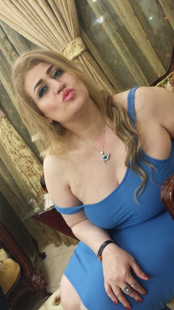 25P The BIGGEST Arab Ass - BIG Booty Hijab BBW MILF Whore