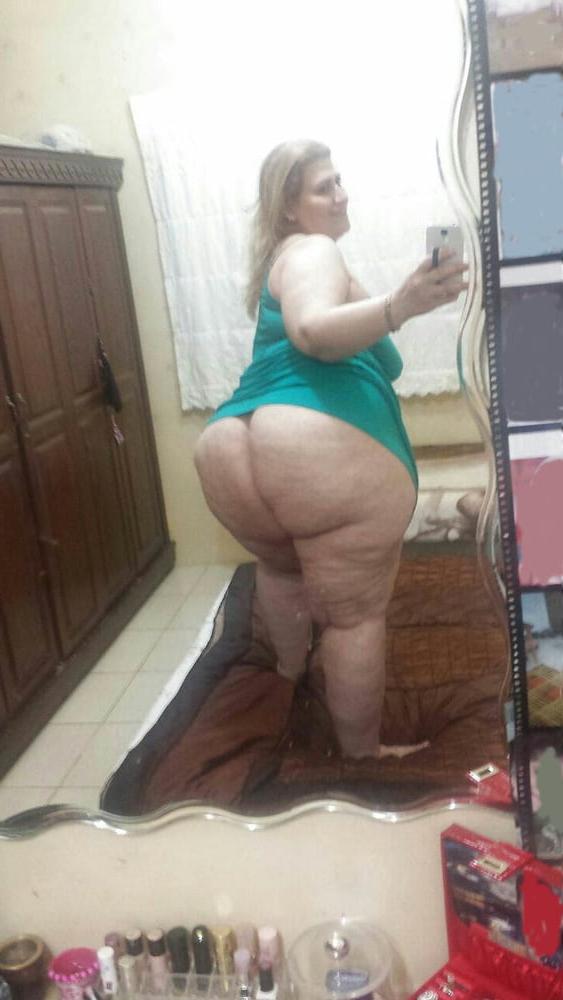 25P The BIGGEST Arab Ass - BIG Booty Hijab BBW MILF Whore