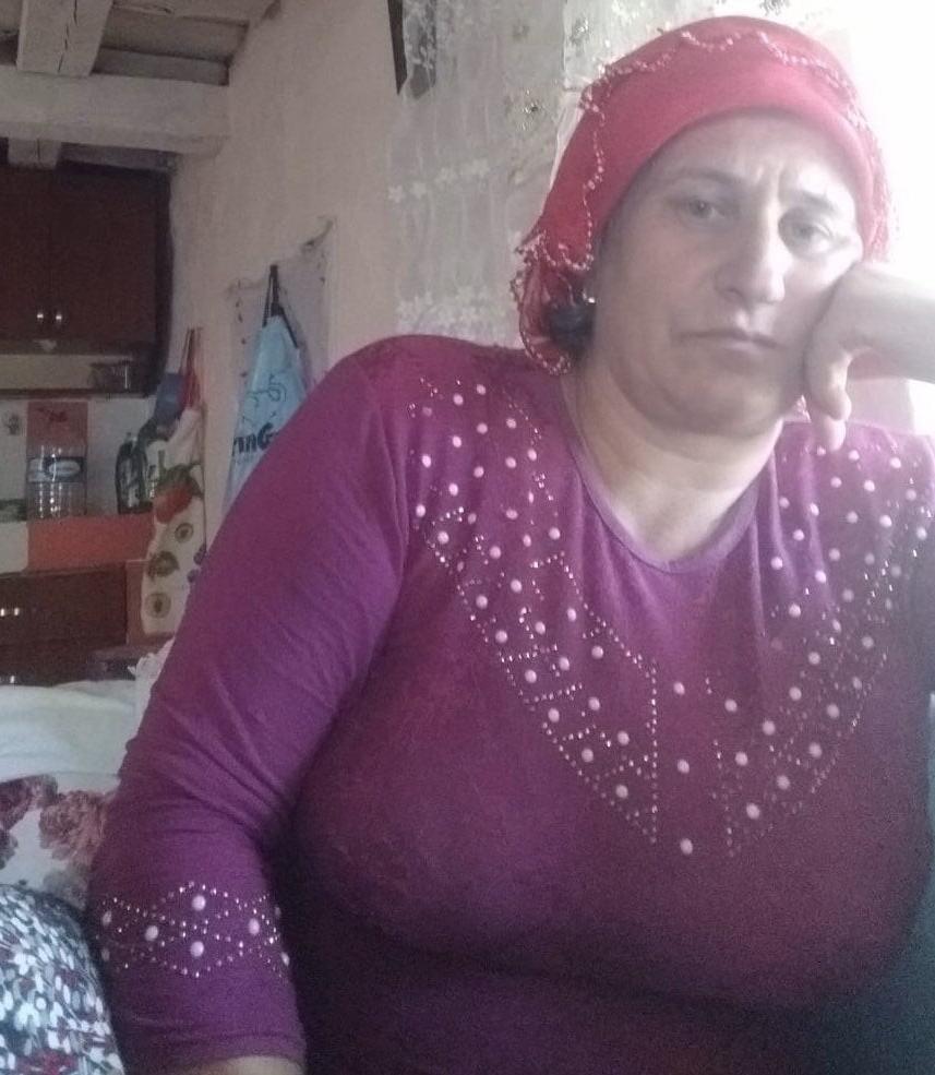 6P Turkish Muslim Hijab Mature - BIG BOOBS Granny (NON-Porn)