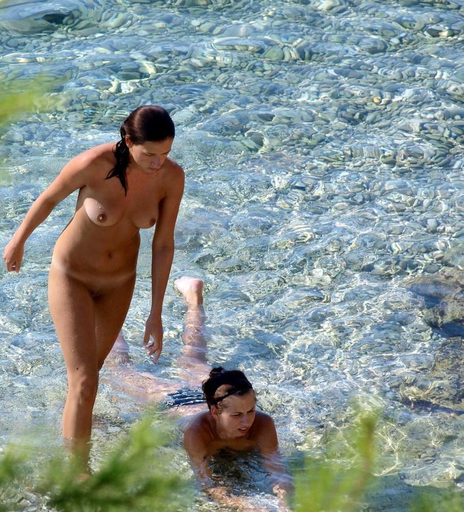 24P NUDISTS