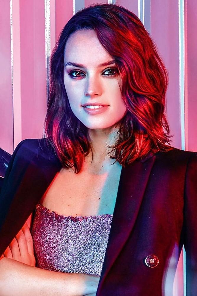 25P Daisy Ridley Cum Museum