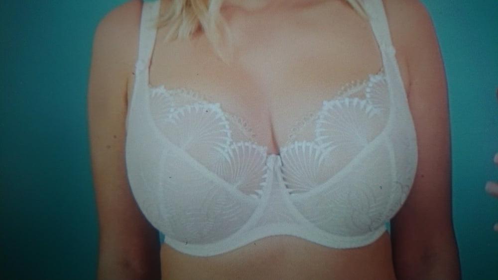 13P Big boobs bra preview.