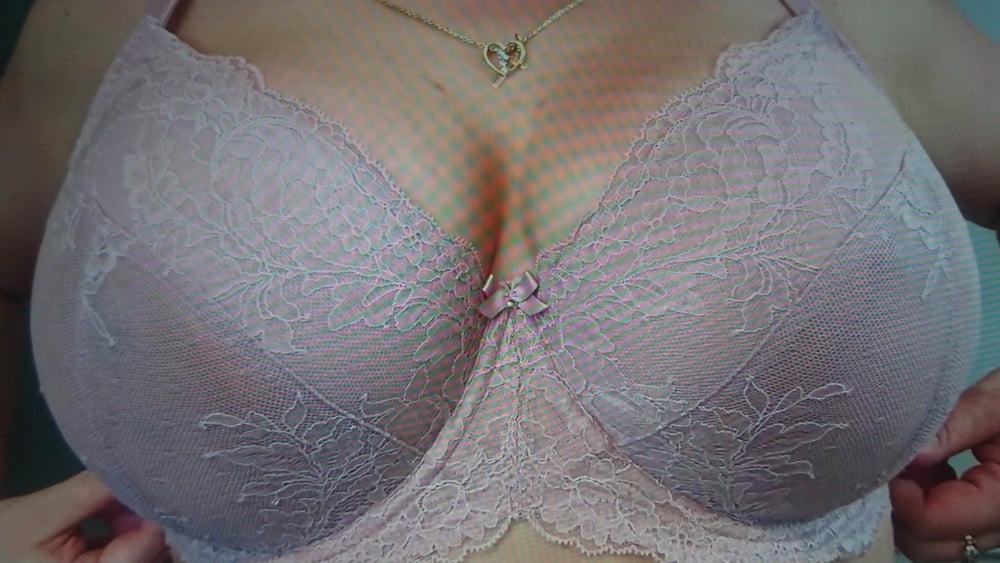 13P Big boobs bra preview.