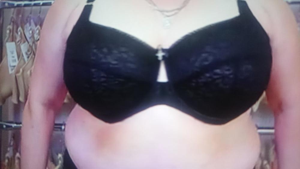 13P Big boobs bra preview.