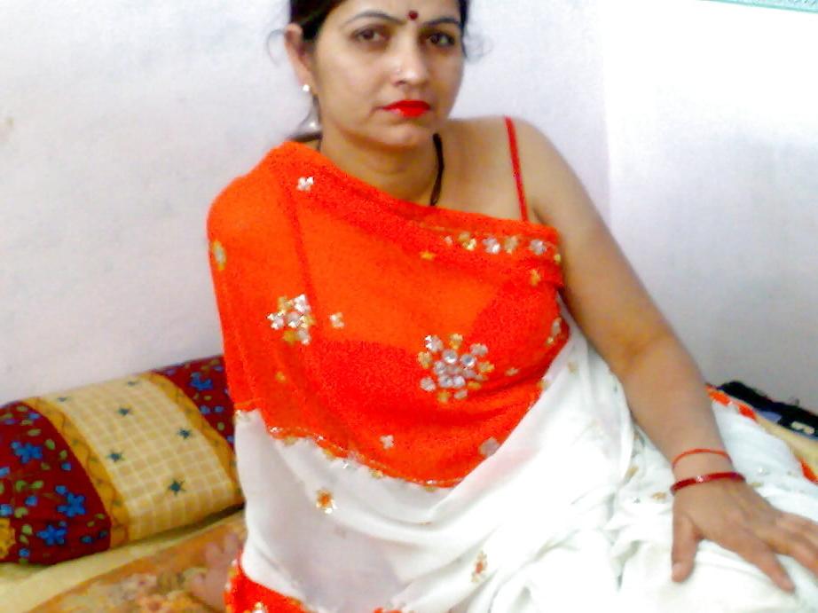 9P My mom blue saree hot sexy