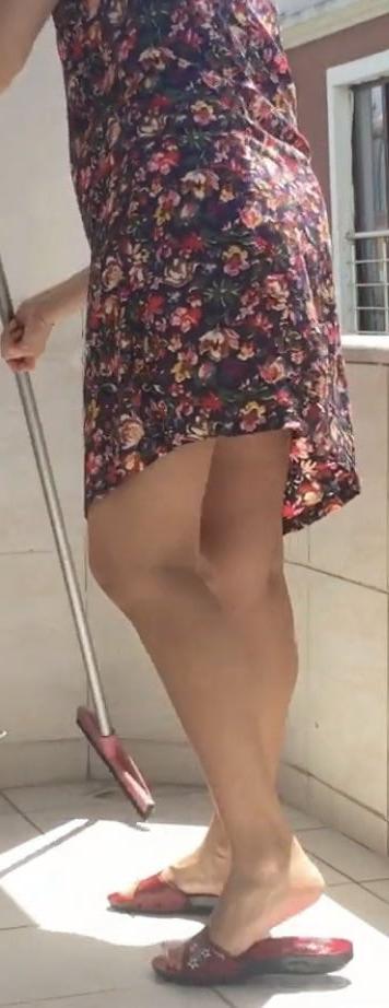 19P Turkish MILFS Mom Cleaning Show Photo Mama Turkey