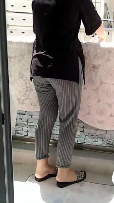 19P Turkish MILFS Mom Cleaning Show Photo Mama Turkey