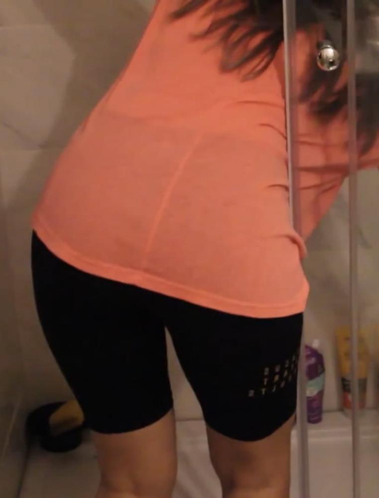19P Turkish MILFS Mom Cleaning Show Photo Mama Turkey