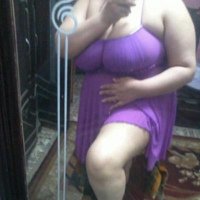 20P Arab Mature Hijab Whore - BIG BOOBS MILF (NON-Porn)
