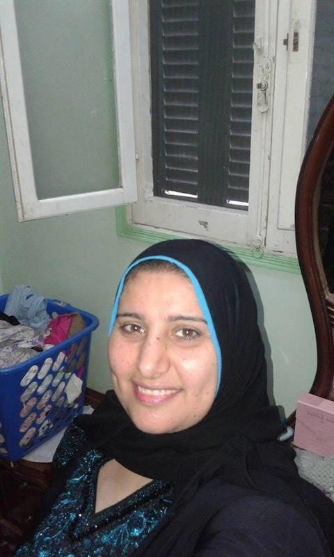 20P Arab Mature Hijab Whore - BIG BOOBS MILF (NON-Porn)