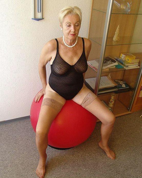 25P Mature &amp; Granny's 8