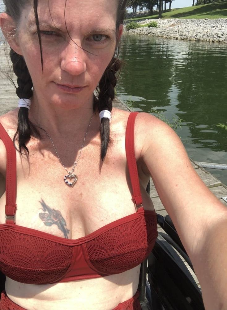 12P Milf mom exposed