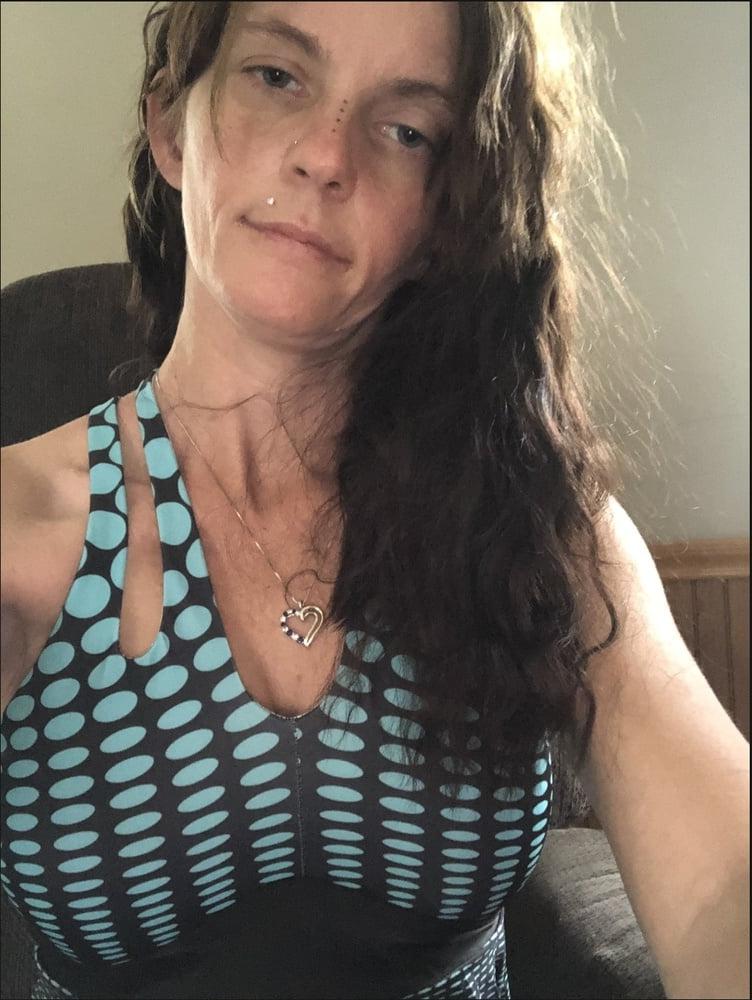 12P Milf mom exposed