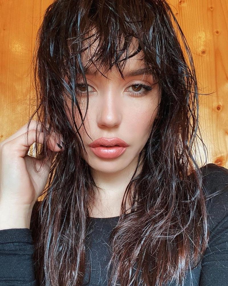 25P Rus Celebrities &amp; Twitch Hub