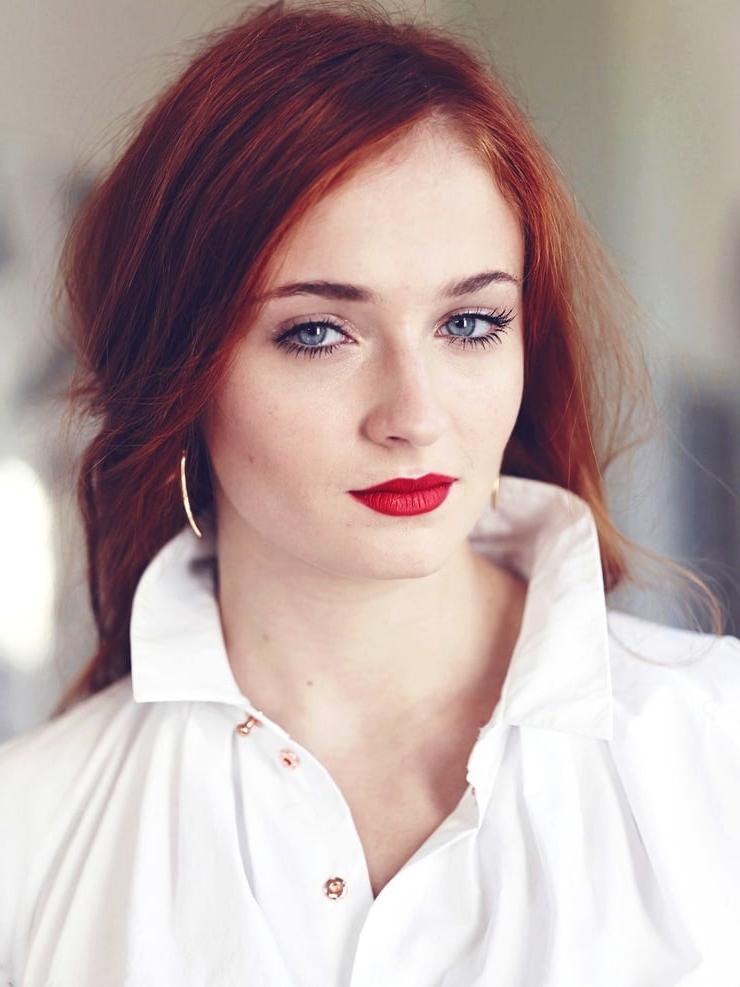 25P Sophie Turner Cum Trigger