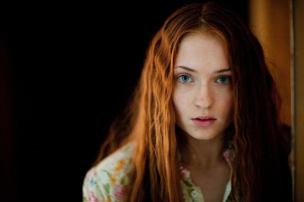 25P Sophie Turner Cum Trigger