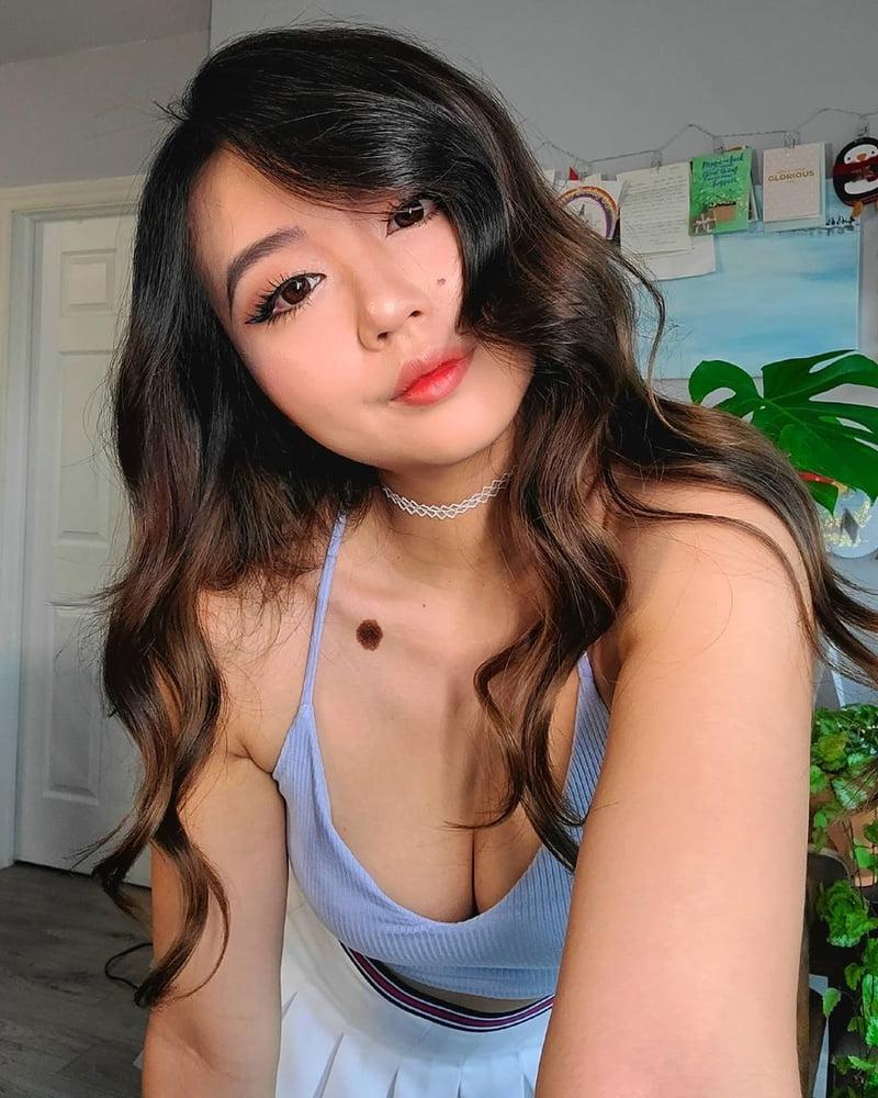 25P Big Boobs (Asian) 1